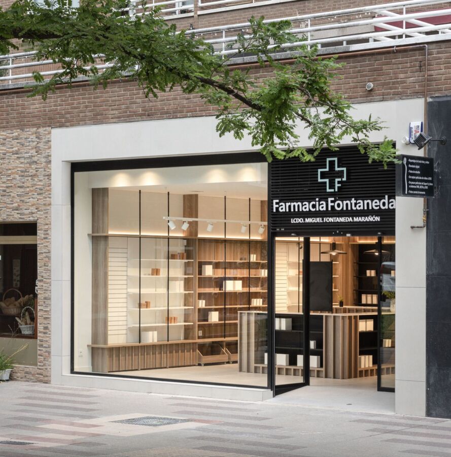 Pharmacie moderne façade